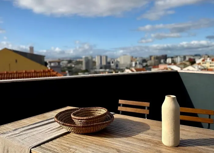 Aqueduct Vl * Lisbon